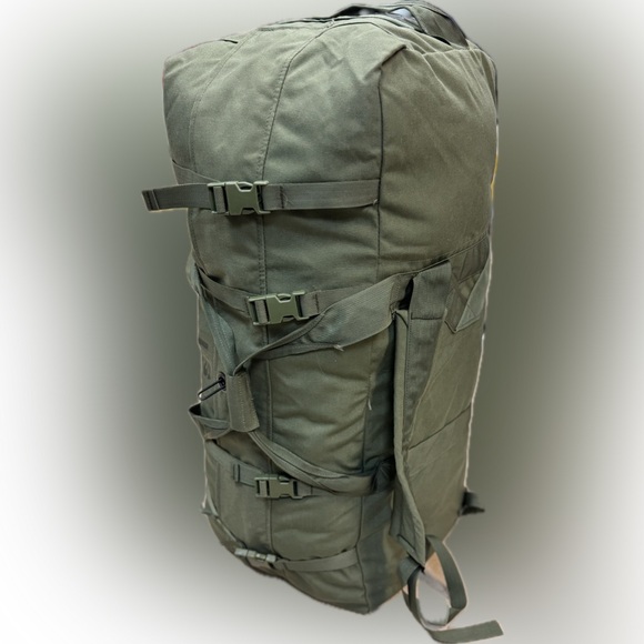 Improved Duffel Bag, OD Green, USGI Issue Duffle Back Pack | 846501604654 | EUC - Picture 4 of 8